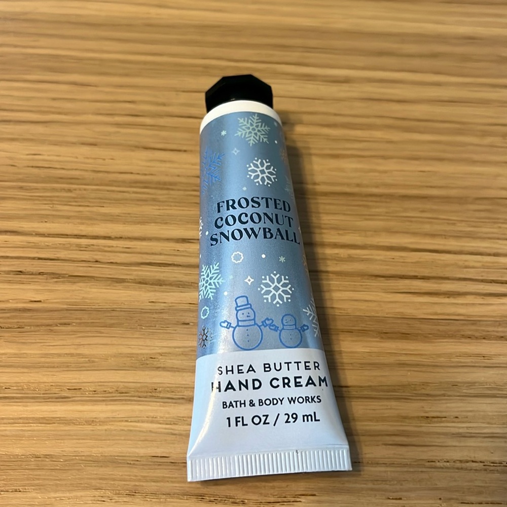 Bath & Body Works Shea Butter Hand Cream. Frosted Coconut Snowball.